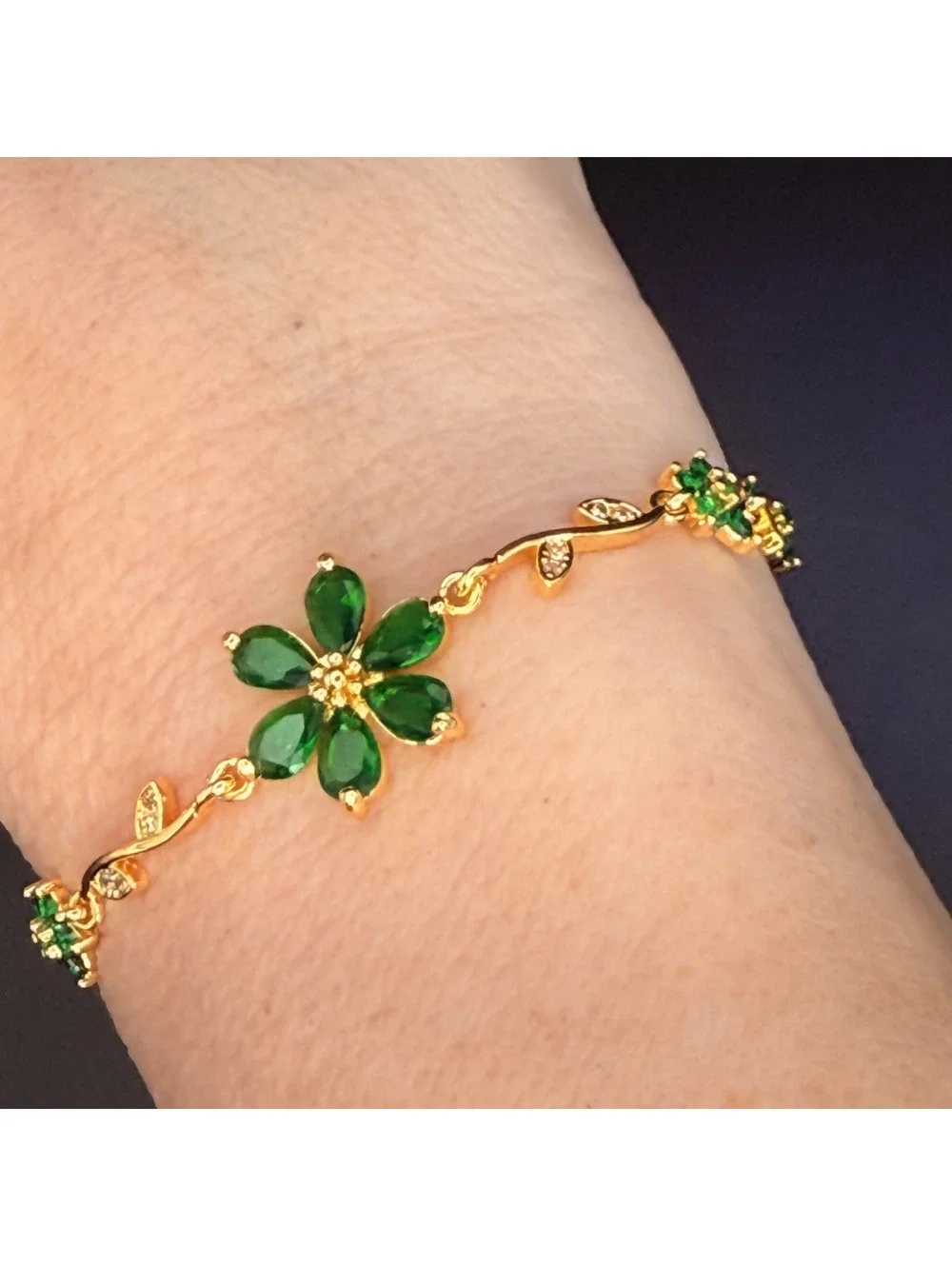 candy+clover green sakura flower vinecrystal gold tone bracelet